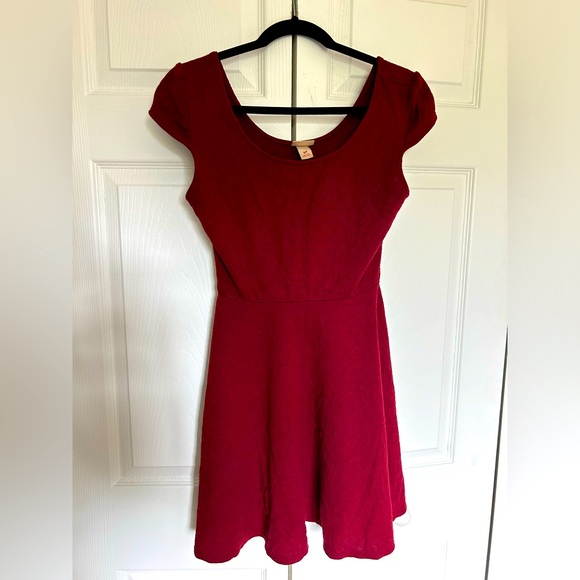 Mossimo Supply Co. Dresses & Skirts - Women’s red dress - S - EUC